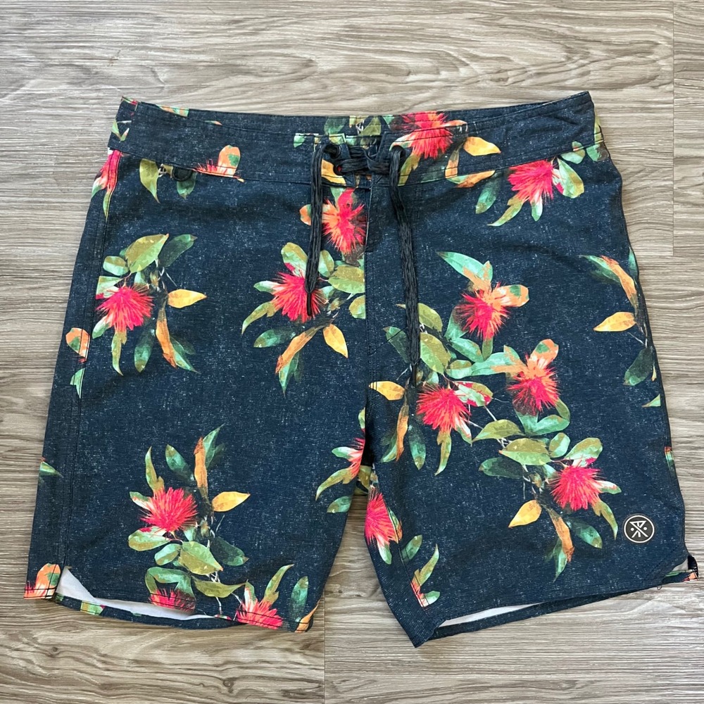 Roark The Passage Boardshorts Mens 31 Charcoal Grey Floral Hemp Surf Shorts